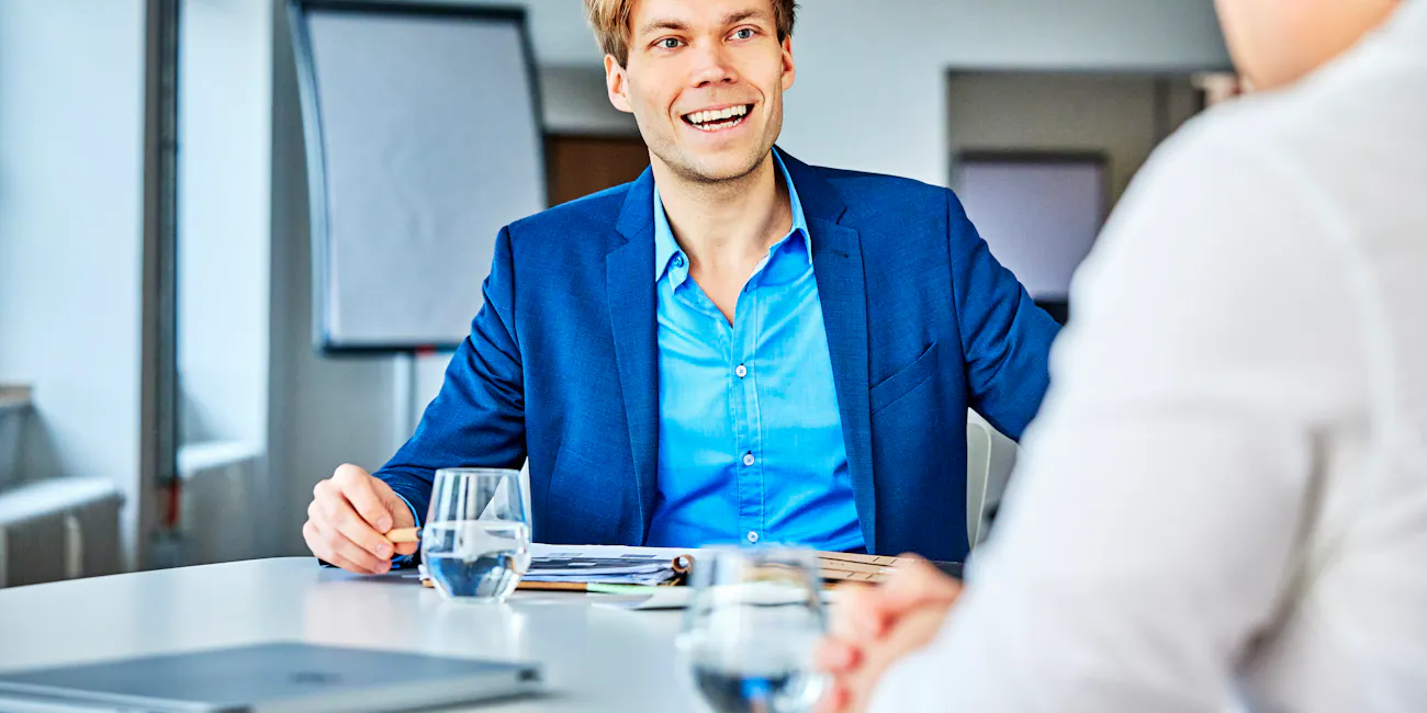 Portrait von Patric Huchtemeier bei der Allfoye Managementberatung